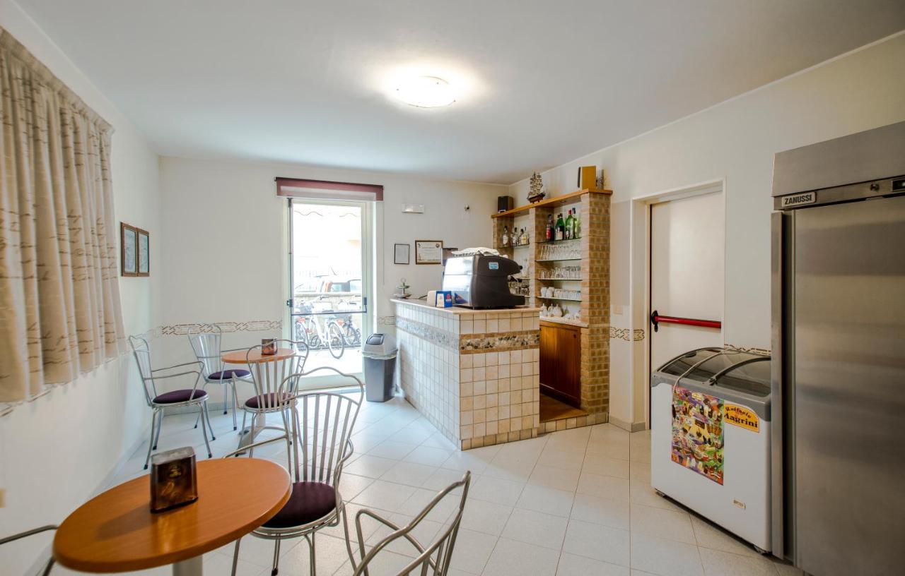 Albergo Il Veliero Pineto Kültér fotó