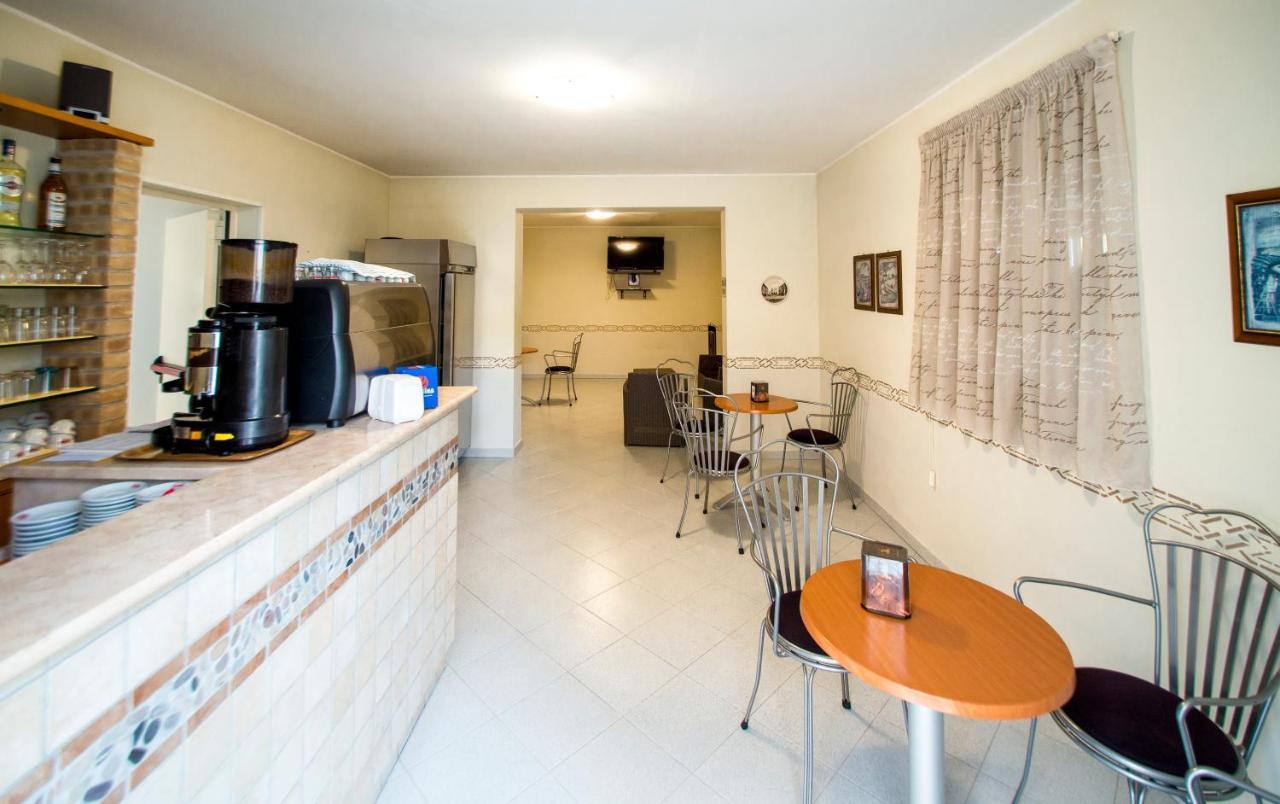 Albergo Il Veliero Pineto Kültér fotó